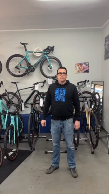 Warum lohnt es sich, bei uns ein Fahrrad zu kaufen? Wir beraten dich und finden gemeinsam dein Traumrad. Komm vorbei! #rennrad #gravel #bikeservice