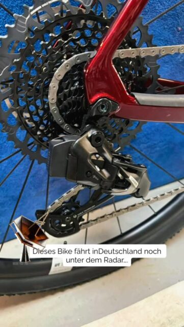 Dieses Bike fährt in Deutschland komplett unter dem Radar…
Aber warum eigentlich? 🤔
Morgen zeigen wir es komplett.
Erste Vermutung? 👇#magno #düsseldorf #bikeservice #cyclinglife